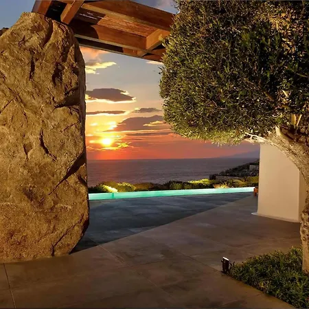 Villa Majestic Mykonos 5 Bedrooms Shannon Private Infinity Pool & Sensational Sea Views Agios Ioannis